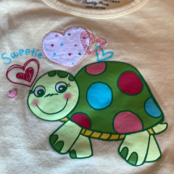 Girls Sz 5 Short Sleeve Tee Faded Glory - Picture 2 of 4